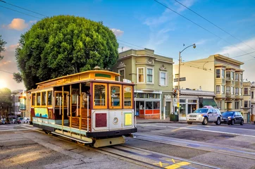 Poster Im Rahmen Cable Car Tram in downtown San Francisco in California © f11photo