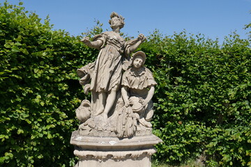 Skulptur und Hecke Hofgarten bzw. Rokokogarten Veitshöchheim