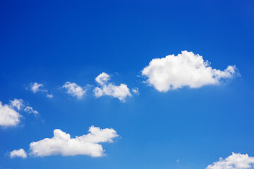 beautiful blue sky and white fluffy cloud horizon outdoor for background.