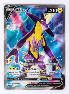 Foto de Hamburg, Germany - 06212021: frontside macro photo of the english  TCG pokemon shining fates card Ditto V (SHF 50) on white background. do  Stock