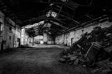 Fototapeta na wymiar old abandoned factory