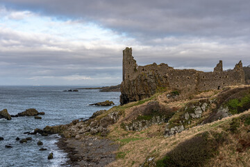 Fototapeta na wymiar Scottish castle at coast