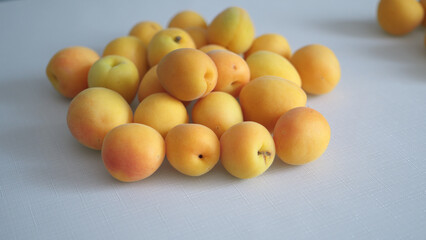 Peaches lie on the table