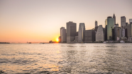 Obraz premium Ile de Manhattan au soleil couchant