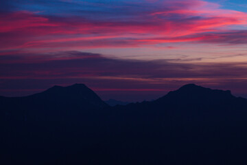 Obraz premium sunset over the mountains