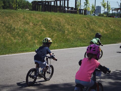 children's bicycle race, children's speed sports