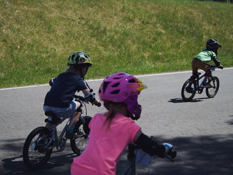 children's bicycle race, children's speed sports