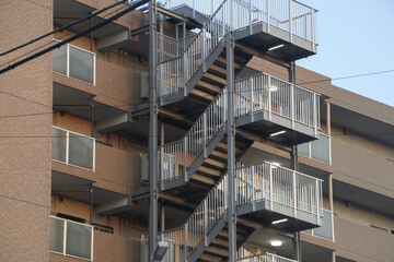 Fototapeta premium 屋上の避難階段 外階段