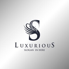 Fototapeta premium Letter S Monogram Luxury Ornate Decorative Elegance Logo Template.