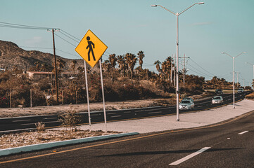 Señali de cruce en carretera