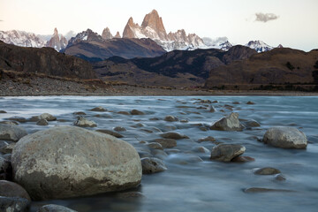 Fototapeta premium Sunrise over Mount Fitz Roy. El Chalten, Patagonia Argentina