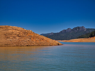 Low water levels and Lake Shasta due to drought 