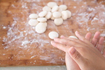 Knead small dough
