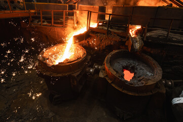 Special metallurgical ladles. The process of pouring molten metal