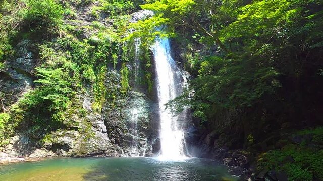 大阪　箕面川の大滝
