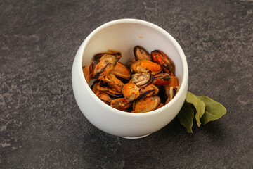 Pickled mussels in the bowl