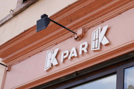 K Par K Text Sign Store Chain Brand Logo Shop Specialized In Doors Windows Shutters