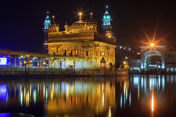 Obraz premium The Golden Temple of Amritsar in India