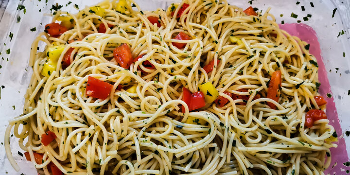 Knoblauchnudeln mit Paprika 