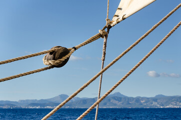 Pulleys and ropes of sailing