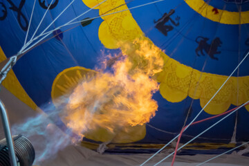 balon napełniany gorącym powietrzem  © WINKLER