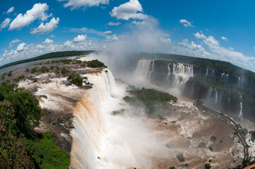 Cataratas do Igua&ccedil;u em Foz do Igua&ccedil;u. Divisa entre Brasil e Argentina e uma das sete maravilhas do mundo natural. 