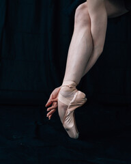 Ballerina's pointe shoes close up - 441005074