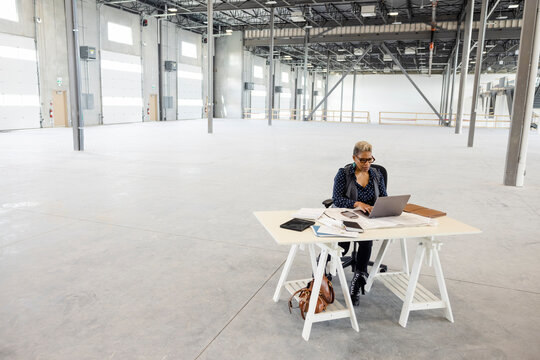 "Empty Billeder – Gennemse 10,772,291 stockfotos, vektorer og videoer ...