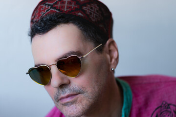 visage lunettes de soleil