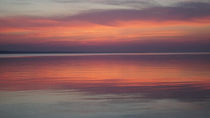 Fototapeta na wymiar sunset in the sea. sunset at the beach. sunset over the sea. 