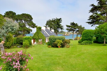 Fototapeta premium Beautiful seascape on the Brehat island in Brittany France
