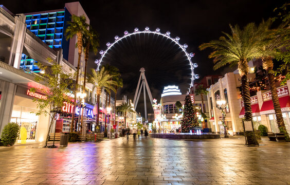 The High Roller Ferris Wheel at The Linq Hotel and Casino at night - Las Vegas, Nevada, USA