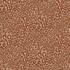 Seamless pattern with cheetah animal print. Leopard wild cat brown spots skin print © YoPixArt
