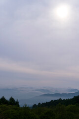 ”八千穂高原”から見る雲海の山／長野県