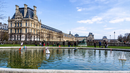 Ogrody Tuileries w Paryżu, Francja - obrazy, fototapety, plakaty