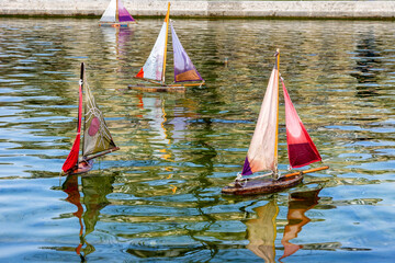 Ogrody Tuileries w Paryżu, Francja © podlaski49