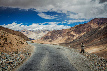 Road in Himalayas near Kardung La pass