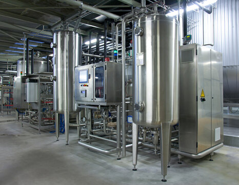 Beer brewing, fermenting tanks