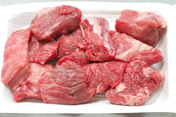 牛肉のぶつ切り
