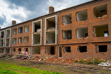 Project of demolition of houses
