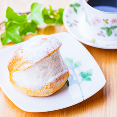 マリトッツォ　スイーツパン　【 流行 の 洋菓子 】