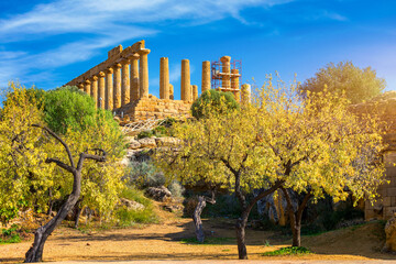 The greek temple of Juno in the Valley of the Temples, Agrigento, Italy. Juno Temple, Valley of temples, Agrigento, Sicily.