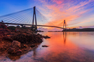 Fototapeta na wymiar Barelang bridge at sunrise 