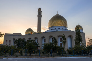 Fototapeta na wymiar Central Mosque Beket Ata in Aktau, Kazakhstan. Sunrise time.