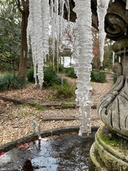 Thick Icicle 