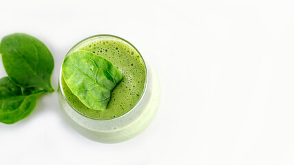 Step by step green smoothie recipe. Step 4prepared drink into  glass decorate with spinach leaf. Home cooking. Vegan healthy detox eating, dietary and weght loss drink.