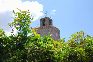 La Torre Carolingia nella frazione di Costa, in LIguria.