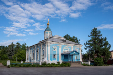 Fototapeta na wymiar Znamenskaya Church in Arzamas, Nizhny Novgorod region.