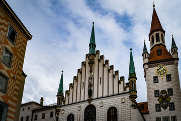 Fototapeta premium ミュンヘン、市庁舎とその周辺の景観