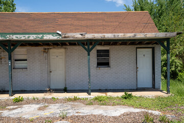 Abandoned and vacant motel along Route 66